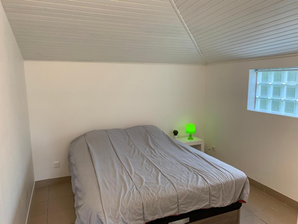 Appartement Climatise Avec Terrasse Et Parking Clos A
